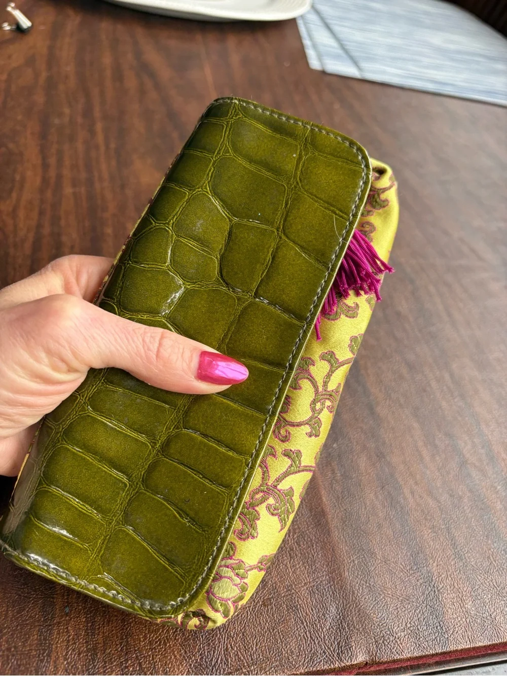 MAC travel  make up case with tassel
